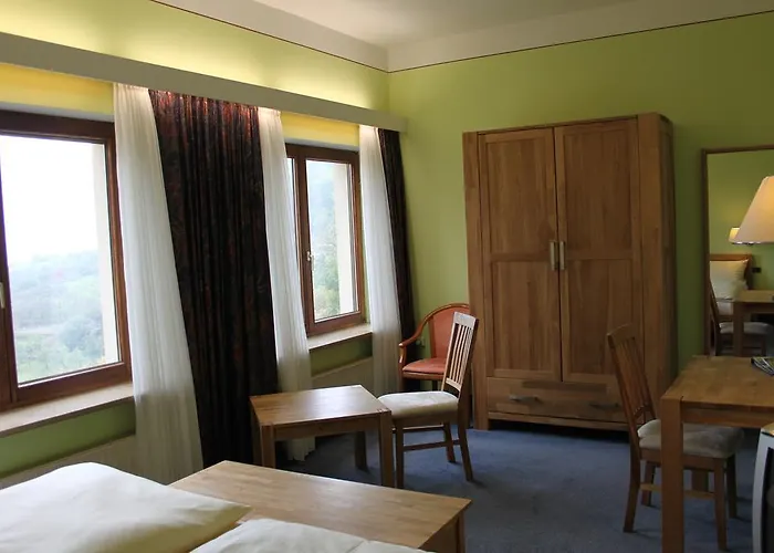 Hotel-gasthof Post Brennerei Frankenhoehe Schillingsfürst