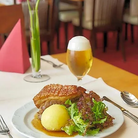 Hotel Hotel-gasthof Post Brennerei Frankenhoehe