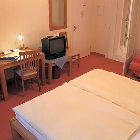 Hotel-gasthof Post Brennerei Frankenhoehe 3*