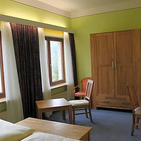 Hotel-gasthof Post Brennerei Frankenhoehe 3*