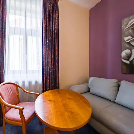 Hotel-gasthof Post Brennerei Frankenhoehe