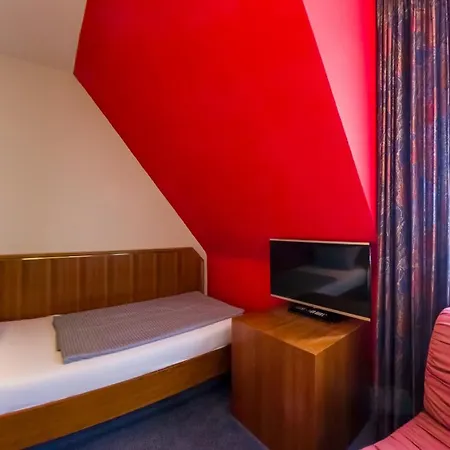 Hotel-gasthof Post Brennerei Frankenhoehe Hotel 3*