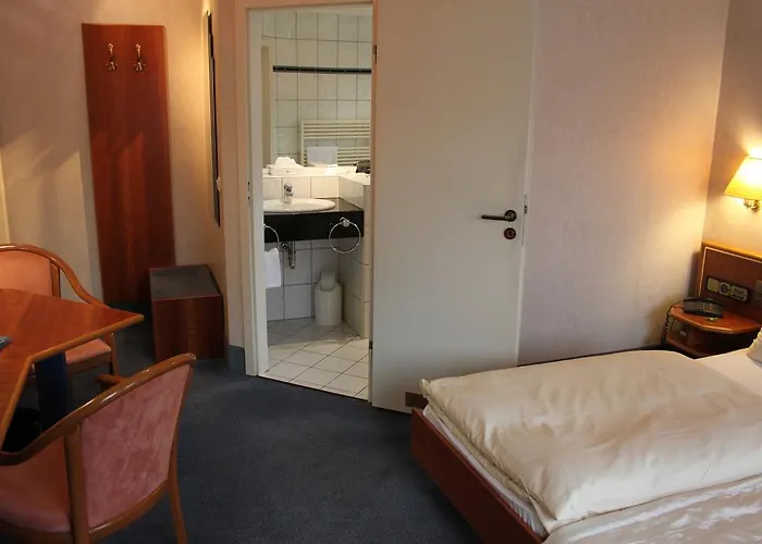 Hotel-gasthof Post Brennerei Frankenhoehe 쉴링그스푸르스트